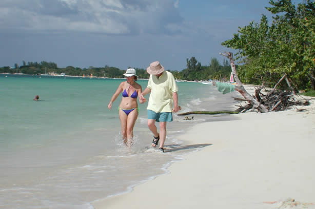 A Photo Walk along Negril's Famous Seven Mile Beach - Negril Travel Guide, Negril Jamaica WI - http://www.negriltravelguide.com - info@negriltravelguide.com...!