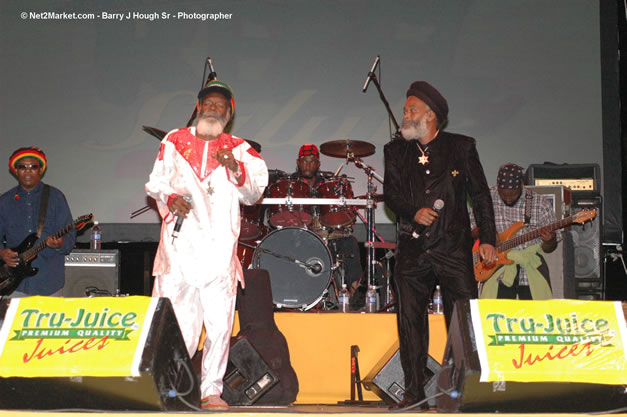 The Abyssinians @ Tru-Juice Rebel Salute 2007 - Saturday, January 13, 2007, Port Kaiser Sports Club, St. Elizabeth - Negril Travel Guide, Negril Jamaica WI - http://www.negriltravelguide.com - info@negriltravelguide.com...!