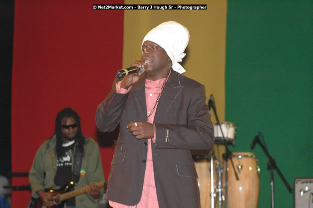 Richie Spice at Tru-Juice Rebel Salute 2008 - The 15th staging of Tru-Juice Rebel Salute, Saturday, January 12, 2008, Port Kaiser Sports Club, St. Elizabeth, Jamaica W.I. - Photographs by Net2Market.com - Barry J. Hough Sr, Photographer - Negril Travel Guide, Negril Jamaica WI - http://www.negriltravelguide.com - info@negriltravelguide.com...!