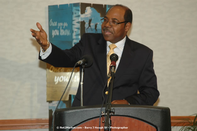 Red Cap Porters Awards - Minister of Tourism, Hon. Edmund Bartlett - Director of Tourism, Basil Smith - Friday, December 14, 2007 - Holiday Inn Sunspree, Montego Bay, Jamaica W.I. - Photographs by Net2Market.com - Barry J. Hough Sr, Photographer - Negril Travel Guide, Negril Jamaica WI - http://www.negriltravelguide.com - info@negriltravelguide.com...!