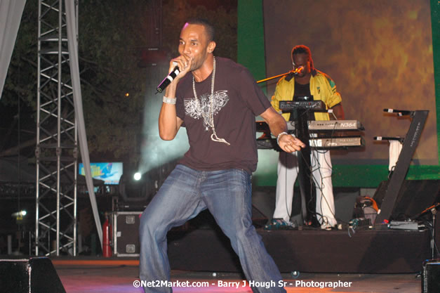 Baby Cham - Explosion - Red Stripe Reggae Sumfest 2007 - Thursday, July 19, 2007 - Red Stripe Reggae Sumfest 2007 at Catherine Hall, Montego Bay, St James, Jamaica W.I. - Negril Travel Guide, Negril Jamaica WI - http://www.negriltravelguide.com - info@negriltravelguide.com...!