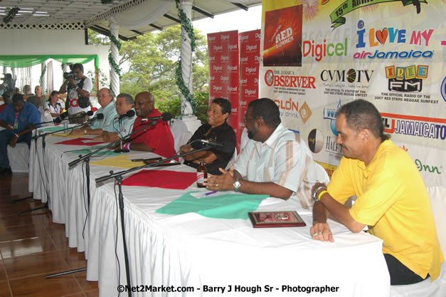 LL Cool J - Shaggy - Press Conference @ Richmond Hill Inn, Montego Bay - Red Stripe Reggae Sumfest at Catherine Hall, Montego Bay, St James, Jamaica W.I. - Negril Travel Guide.com, Negril Jamaica WI - http://www.negriltravelguide.com - info@negriltravelguide.com...!