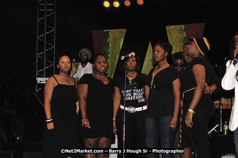 Tarrus Riley @ Red Stripe Reggae Sumfest 2008 International Night 2, Catherine Hall, Montego Bay - Saturday, July 19, 2008 - Reggae Sumfest 2008 July 13 - July 19, 2008 - Photographs by Net2Market.com - Barry J. Hough Sr. Photojournalist/Photograper - Photographs taken with a Nikon D300 - Negril Travel Guide, Negril Jamaica WI - http://www.negriltravelguide.com - info@negriltravelguide.com...!