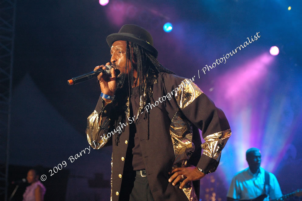 Mackie Conscious  @ Reggae Sumfest 2009 - International Night 2 - Reggae Sumfest 2009,Catherine Hall, Montego Bay, St. James, Jamaica W.I. - Saturday, July 25, 2009 - Reggae Sumfest 2009, July 19 - 25, 2009 - Photographs by Net2Market.com - Barry J. Hough Sr. Photojournalist/Photograper - Photographs taken with a Nikon D70, D100, or D300 - Negril Travel Guide, Negril Jamaica WI - http://www.negriltravelguide.com - info@negriltravelguide.com...!