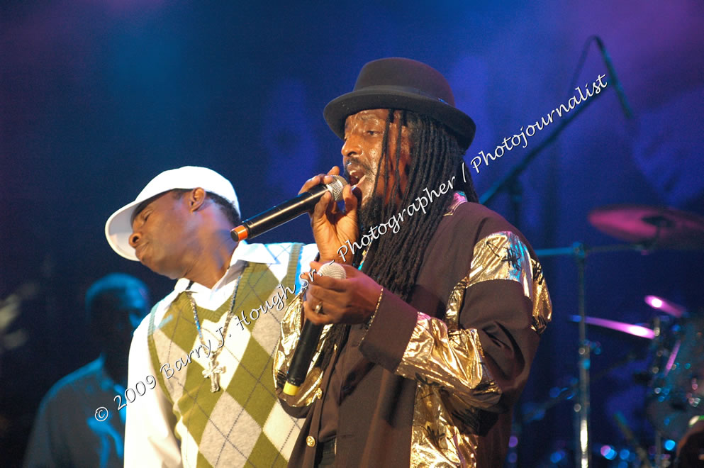 Mackie Conscious  @ Reggae Sumfest 2009 - International Night 2 - Reggae Sumfest 2009,Catherine Hall, Montego Bay, St. James, Jamaica W.I. - Saturday, July 25, 2009 - Reggae Sumfest 2009, July 19 - 25, 2009 - Photographs by Net2Market.com - Barry J. Hough Sr. Photojournalist/Photograper - Photographs taken with a Nikon D70, D100, or D300 - Negril Travel Guide, Negril Jamaica WI - http://www.negriltravelguide.com - info@negriltravelguide.com...!