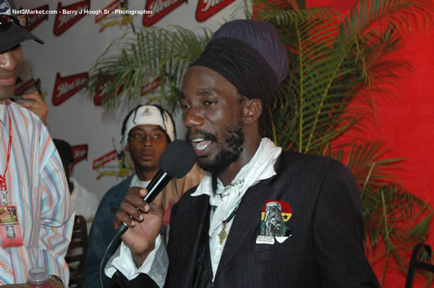 Sizzla - Ignition - The Internation Fire Blazes - Friday, July 21, 2006 - Montego Bay, Jamaica - Negril Travel Guide, Negril Jamaica WI - http://www.negriltravelguide.com - info@negriltravelguide.com...!