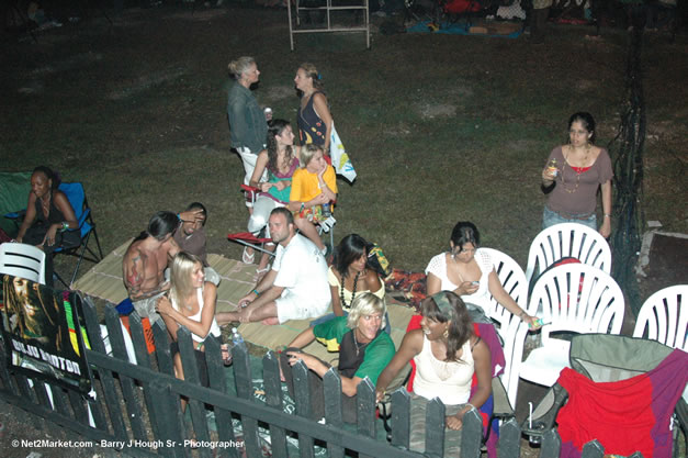 Venue - Audience at Red Stripe Reggae Sumfest 2006 - The Summit - Jamaica's Greatest, The World's Best - Saturday, July 22, 2006 - Montego Bay, Jamaica - Negril Travel Guide, Negril Jamaica WI - http://www.negriltravelguide.com - info@negriltravelguide.com...!