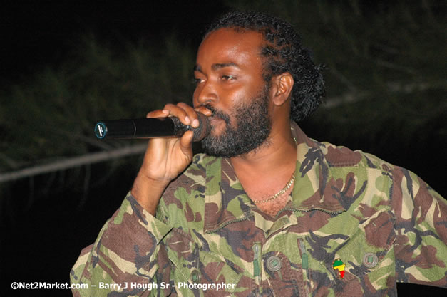 Tarrus Riley, Jimmy Riley, and Dwayne Stephensen - Money Cologne Promotions in association with "British Link Up" presents Summer Jam featuring She's Royal Tarrus Riley & Jimmy Riley - Plus Ras Slick, Sham Dawg, and Whiskey Bagio @ Roots Bamboo, Norman Manley Boulevard, Negril, Jamaica W.I. - Backed up Dean Fraser & The Hurricanne Band - MC Barry G and Rev. BB - July 25, 2007 - Negril Travel Guide.com, Negril Jamaica WI - http://www.negriltravelguide.com - info@negriltravelguide.com...!