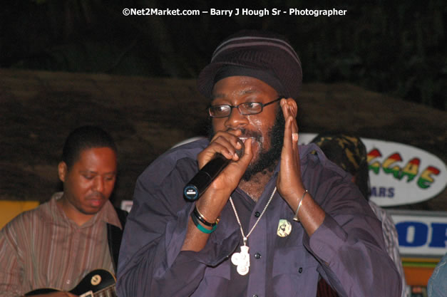 Tarrus Riley, Jimmy Riley, and Dwayne Stephensen - Money Cologne Promotions in association with "British Link Up" presents Summer Jam featuring She's Royal Tarrus Riley & Jimmy Riley - Plus Ras Slick, Sham Dawg, and Whiskey Bagio @ Roots Bamboo, Norman Manley Boulevard, Negril, Jamaica W.I. - Backed up Dean Fraser & The Hurricanne Band - MC Barry G and Rev. BB - July 25, 2007 - Negril Travel Guide.com, Negril Jamaica WI - http://www.negriltravelguide.com - info@negriltravelguide.com...!