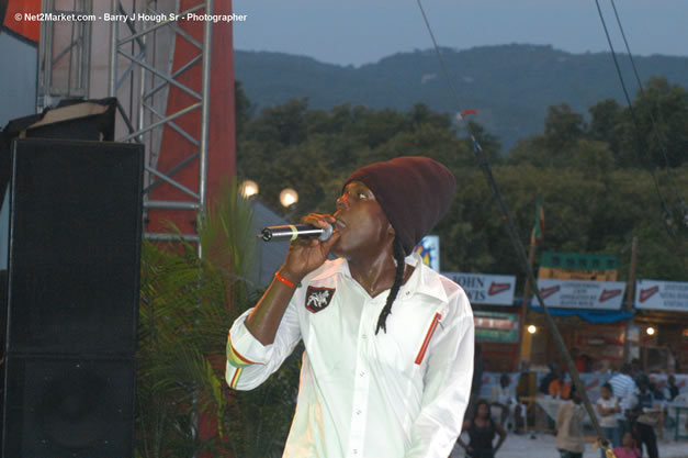 Richie Spice - Ignition - The Internation Fire Blazes - Friday, July 21, 2006 - Montego Bay, Jamaica - Negril Travel Guide, Negril Jamaica WI - http://www.negriltravelguide.com - info@negriltravelguide.com...!