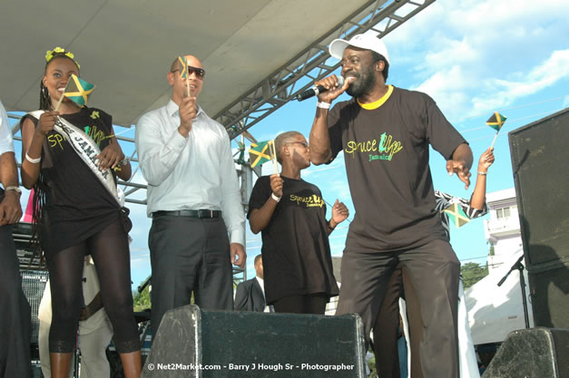 The Ministry of Toursim Luncheon & The Jamaica Tourist Board present Tourism Awareness Concert in Commemoraton of the Start of the 07/08 Winter Tourist Season - Guest Performers: Third World, Tessane Chin, Etana, Assassin, One Third, Christopher Martin, Gumption Band - Saturday, December 15, 2007 - Old Hospital Site, on the Hip Strip, Montego Bay, Jamaica W.I. - Photographs by Net2Market.com - Barry J. Hough Sr, Photographer - Negril Travel Guide, Negril Jamaica WI - http://www.negriltravelguide.com - info@negriltravelguide.com...!