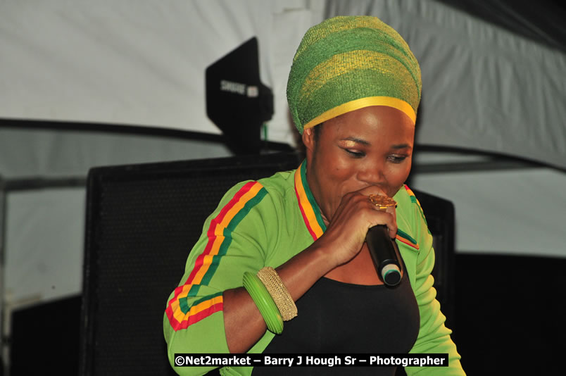 Queen Ifrica @ Unite The People An International Reggae Fest, Featuring: Beres Hammond, Coco T, Queen Ifrica, Khalil, Cameal Davis, Iley Dread, Rochelle, Geoffrey Star, Ras Penco, Kool DeLoy, Otis Gayle, J.McKay, Tiney Winey, Venue at Norman Manley Boulevard, Negril, Westmoreland, Jamaica - Saturday, April 4, 2009 - Photographs by Net2Market.com - Barry J. Hough Sr, Photographer/Photojournalist - Negril Travel Guide, Negril Jamaica WI - http://www.negriltravelguide.com - info@negriltravelguide.com...!