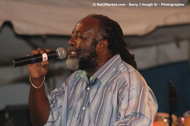 Freddie McGregor @ Western Consciousness 2007 - Presented by King of Kings Productons - Saturday, April 28, 2007 - Llandilo Cultural Centre, Savanna-La-Mar, Westmoreland, Jamaica W.I. - Negril Travel Guide, Negril Jamaica WI - http://www.negriltravelguide.com - info@negriltravelguide.com...!