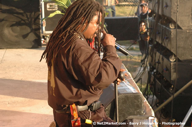 Luciano @ Western Consciousness 2007 - Presented by King of Kings Productons - Saturday, April 28, 2007 - Llandilo Cultural Centre, Savanna-La-Mar, Westmoreland, Jamaica W.I. - Negril Travel Guide, Negril Jamaica WI - http://www.negriltravelguide.com - info@negriltravelguide.com...!