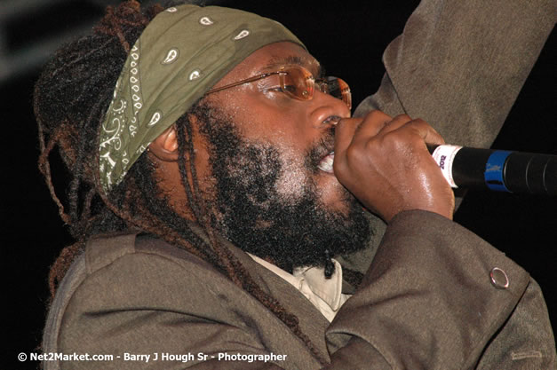 Tarrus Riley @ Western Consciousness 2007 - Presented by King of Kings Productons - Saturday, April 28, 2007 - Llandilo Cultural Centre, Savanna-La-Mar, Westmoreland, Jamaica W.I. - Negril Travel Guide, Negril Jamaica WI - http://www.negriltravelguide.com - info@negriltravelguide.com...!