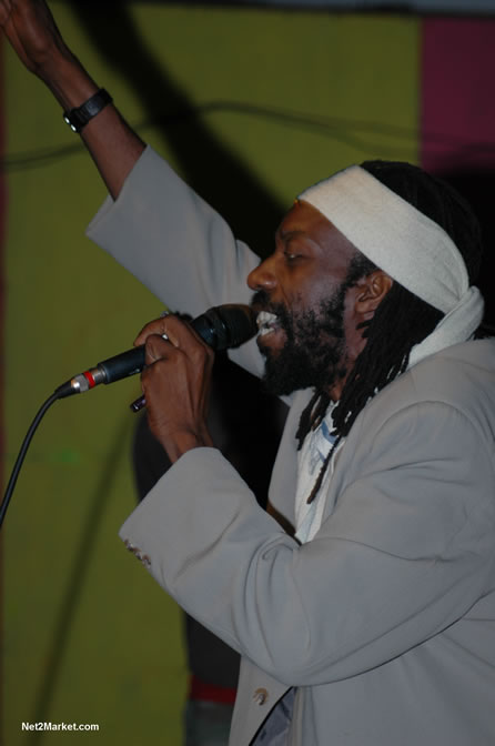 Live in Concert - Sugar Minott - Bobby Dread - Swallow - backed by the Indika Band - Boubon Beach Restaurant, Beach Bar & Oceanfront Accommodations - Negril Travel Guide, Negril Jamaica WI - http://www.negriltravelguide.com - info@negriltravelguide.com...!