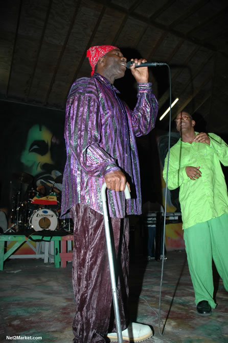 Frankie Paul & King Yellowman - Bobby Dread - Swallow - backed by the Indika Band - MC Earl Polkadot - Presented by Boubon Beach Restaurant, Beach Bar & Oceanfront Accommodations - Negril Travel Guide, Negril Jamaica WI - http://www.negriltravelguide.com - info@negriltravelguide.com...!