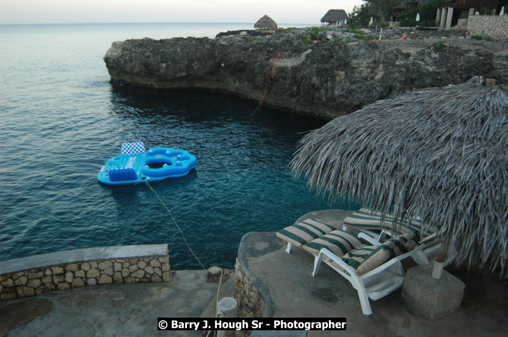 Catcha Fallen Star Resort Rises from the Destruction of Hurricane Ivan, West End, Negril, Westmoreland, Jamaica W.I. - Photographs by Net2Market.com - Barry J. Hough Sr. Photojournalist/Photograper - Photographs taken with a Nikon D70, D100, or D300 -  Negril Travel Guide, Negril Jamaica WI - http://www.negriltravelguide.com - info@negriltravelguide.com...!