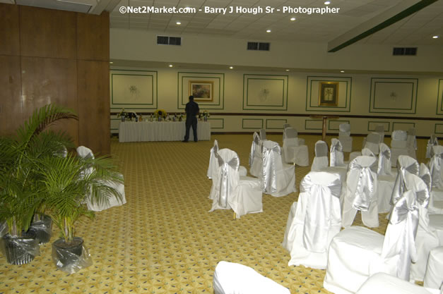 Reflections Set Up - Cure Fest 2007 - All White Birth-Night Party - Hosted by Jah Cure - Starfish Trelawny Hotel - Trelawny, Jamaica - Friday, October 12, 2007 - Cure Fest 2007 October 12th-14th, 2007 Presented by Danger Promotions, Iyah Cure Promotions, and Brass Gate Promotions - Alison Young, Publicist - Photographs by Net2Market.com - Barry J. Hough Sr, Photographer - Negril Travel Guide, Negril Jamaica WI - http://www.negriltravelguide.com - info@negriltravelguide.com...!