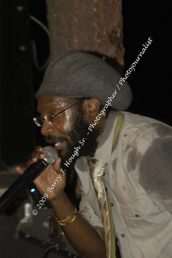  Tarrus Riley - Live in Concert - at the One Love Reggae Concert Series 09/10 @ Negril Escape Resort & Spa - Also Featuring: Mistic Bowie, Monday Justice, Cash, Dean Frazier - DJ Gemini - MC Oliver Cargill, Negril Escape Resort & Spa, One Love Drive, West End, Negril, Westmoreland, Jamaica W.I. - Tuesday, November 17, 2009 - Photographs by Net2Market.com - Barry J. Hough Sr, Photographer / Photojournalist - Photos taken with a Nikon D70, D100, or D300 - Negril Travel Guide, Negril Jamaica WI - http://www.negriltravelguide.com - info@negriltravelguide.com...!