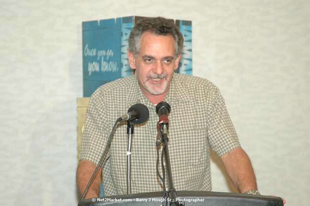 Red Cap Porters Awards - Minister of Tourism, Hon. Edmund Bartlett - Director of Tourism, Basil Smith - Friday, December 14, 2007 - Holiday Inn Sunspree, Montego Bay, Jamaica W.I. - Photographs by Net2Market.com - Barry J. Hough Sr, Photographer - Negril Travel Guide, Negril Jamaica WI - http://www.negriltravelguide.com - info@negriltravelguide.com...!