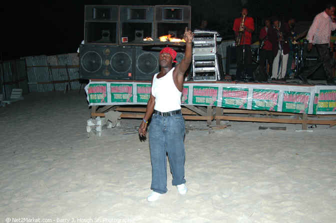 Money Cologne Promotions in Association with Roots Bamboo Presents Reggae 2006 - The Return of King Yellow Man, Negril, Jamaica W.I. - Negril Travel Guide, Negril Jamaica WI - http://www.negriltravelguide.com - info@negriltravelguide.com...!