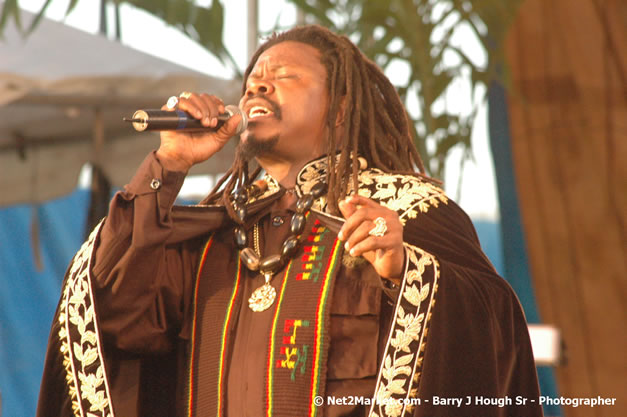 Luciano @ Western Consciousness 2007 - Presented by King of Kings Productons - Saturday, April 28, 2007 - Llandilo Cultural Centre, Savanna-La-Mar, Westmoreland, Jamaica W.I. - Negril Travel Guide, Negril Jamaica WI - http://www.negriltravelguide.com - info@negriltravelguide.com...!