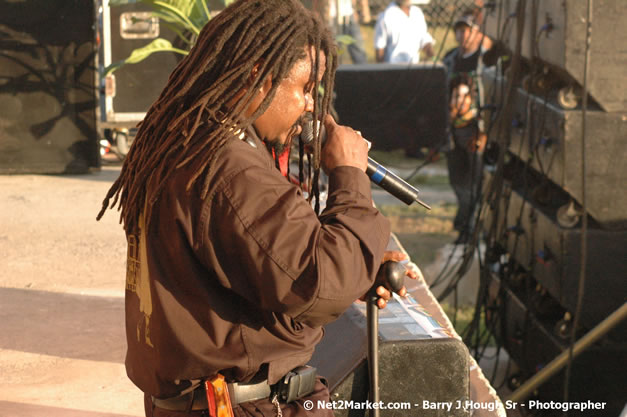 Luciano @ Western Consciousness 2007 - Presented by King of Kings Productons - Saturday, April 28, 2007 - Llandilo Cultural Centre, Savanna-La-Mar, Westmoreland, Jamaica W.I. - Negril Travel Guide, Negril Jamaica WI - http://www.negriltravelguide.com - info@negriltravelguide.com...!