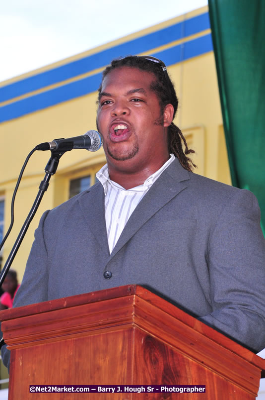 The City of Montego Bay Welcomes Our 2008 Olympians - Western Motorcade - Civic Ceremony - A Salute To Our Beijing Heros - Sam Sharpe Square, Montego Bay, Jamaica - Tuesday, October 7, 2008 - Photographs by Net2Market.com - Barry J. Hough Sr. Photojournalist/Photograper - Photographs taken with a Nikon D300 - Negril Travel Guide, Negril Jamaica WI - http://www.negriltravelguide.com - info@negriltravelguide.com...!